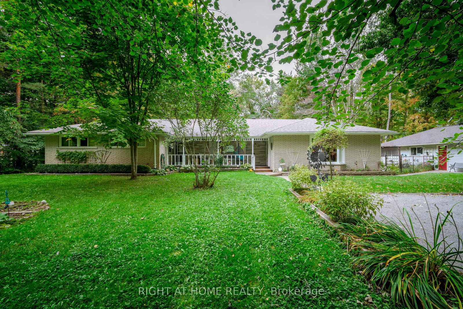1602-county-92-road-springwater-ontario-s13846106