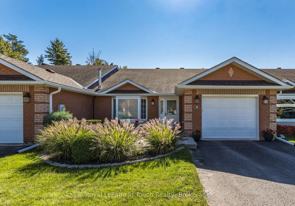 90-burke-street-penetanguishene-ontario-s13853022