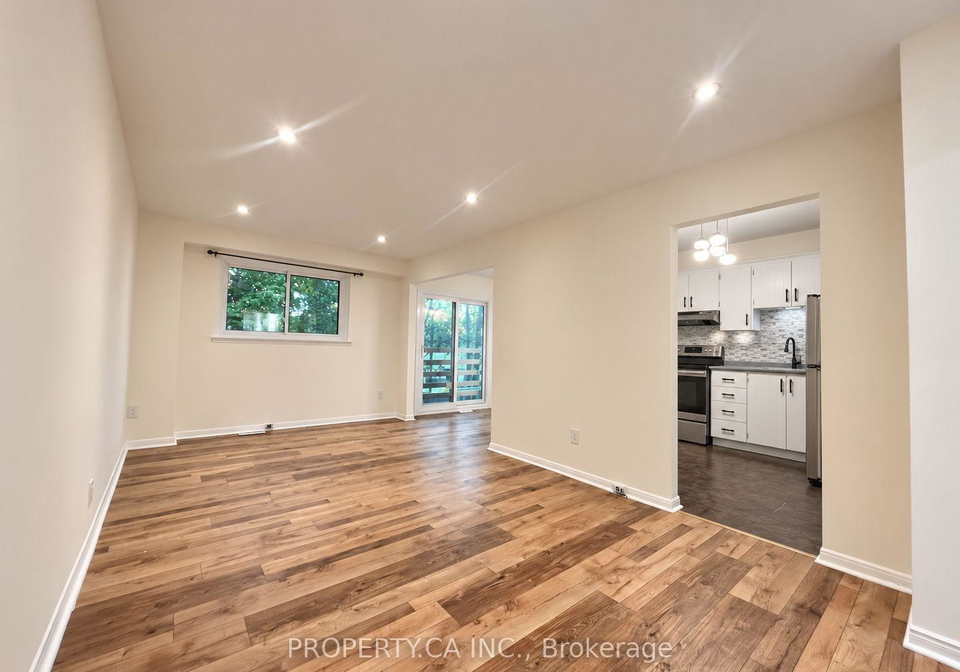 64-chaucer-crescent-barrie-ontario-s13853592