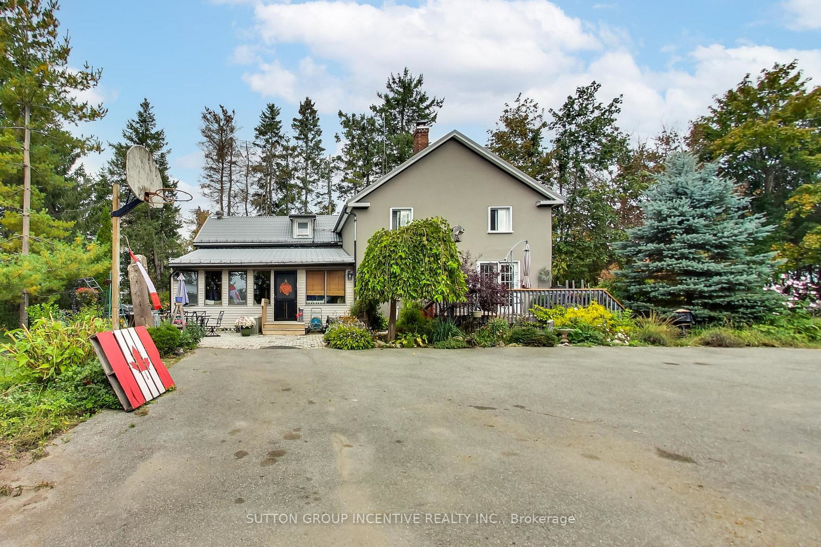 1724-penetanguishe-road-springwater-ontario-s13853926
