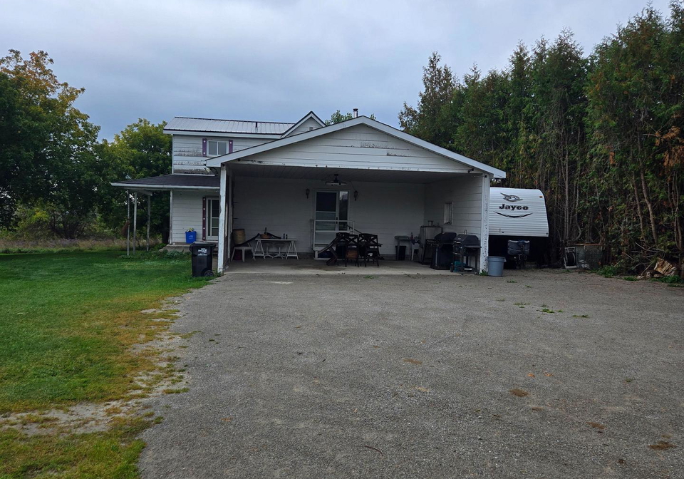 2939-92-county-road-springwater-ontario-s13857020