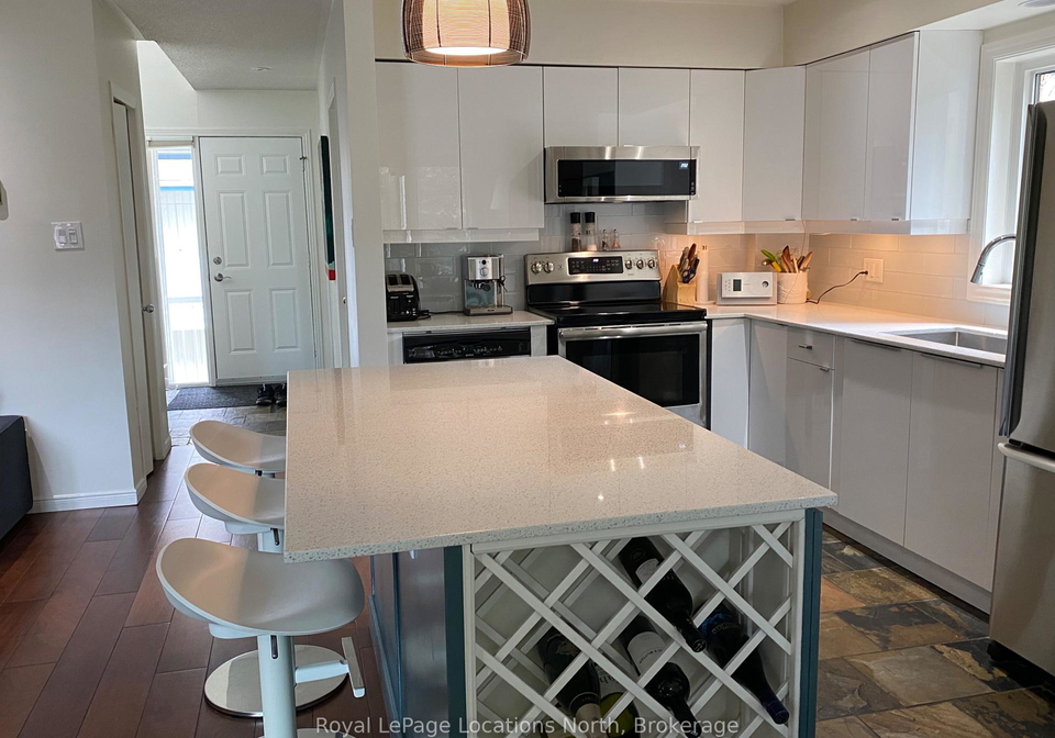 4-rambling-way-collingwood-ontario-s13857788