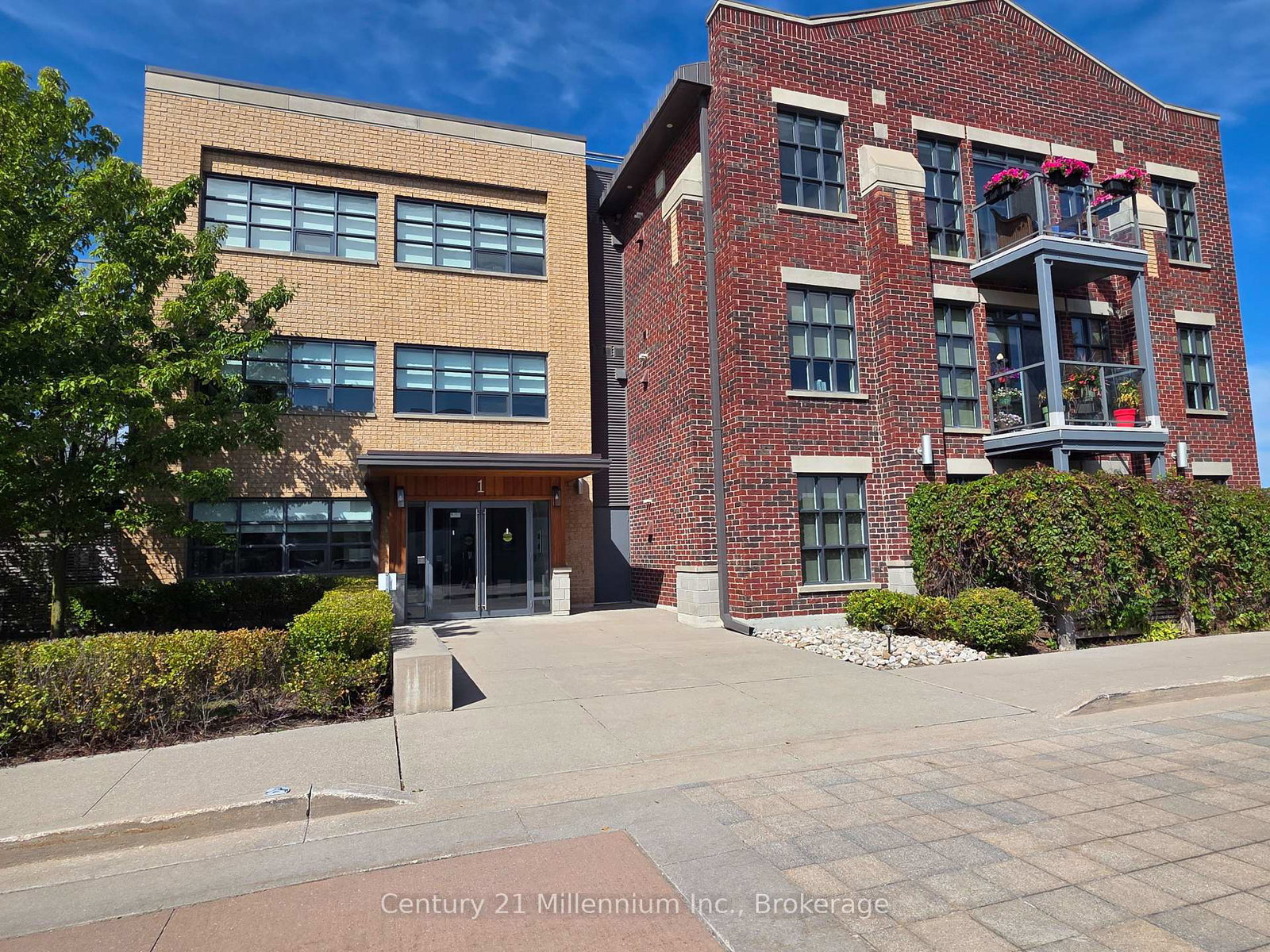 1-shipyard-lane-collingwood-ontario-s13858684