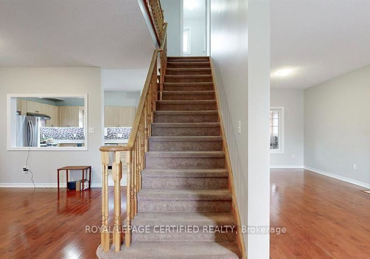 50-batteaux-street-barrie-ontario-s13859362