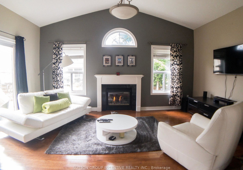4-bluewater-trail-barrie-ontario-s13859392