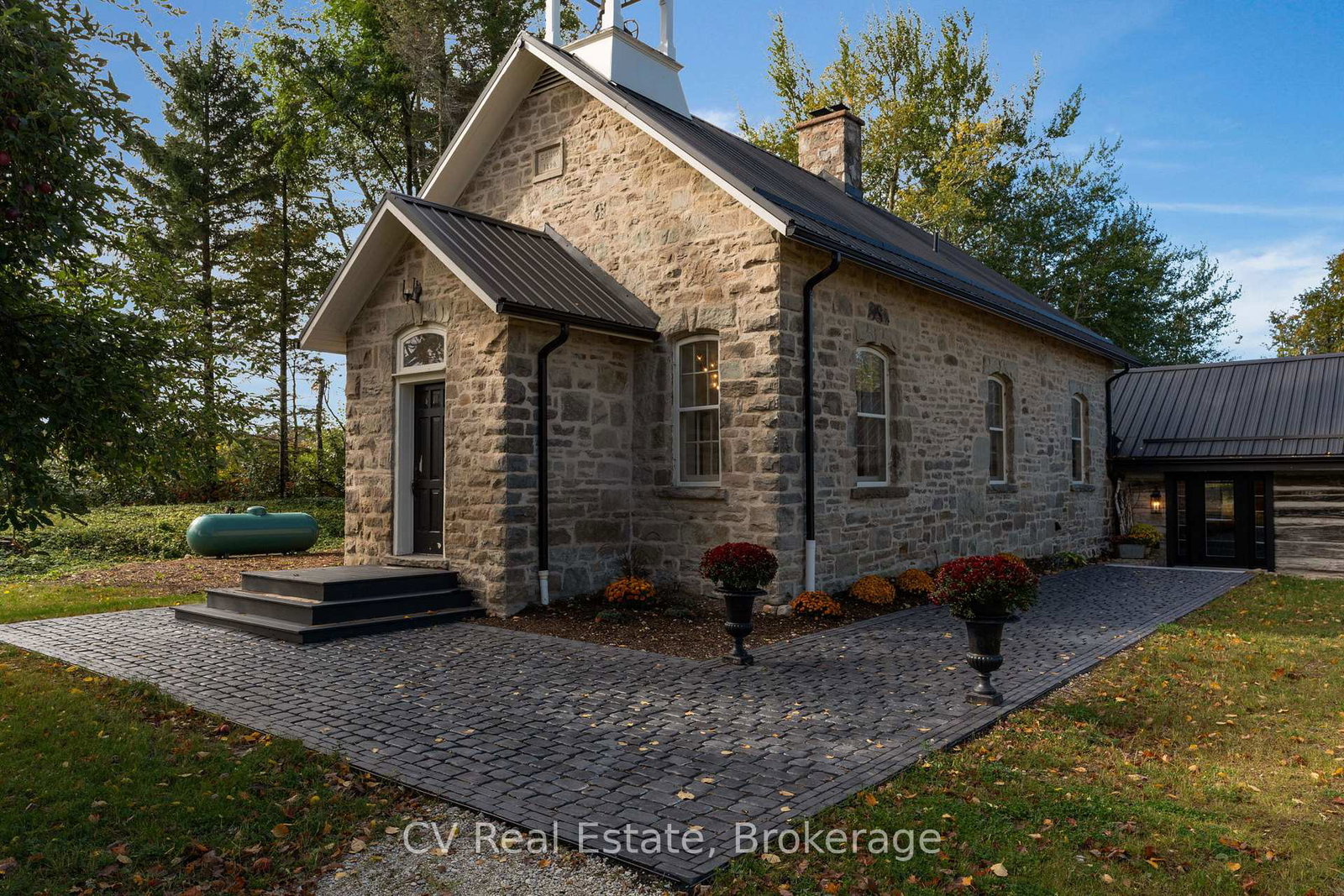 1174-10-nottawasaga-concession-clearview-ontario-s13862250