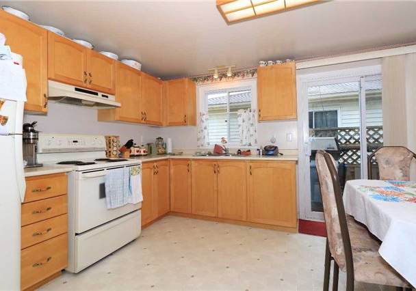 3-hickling-trail-barrie-ontario-s3918751