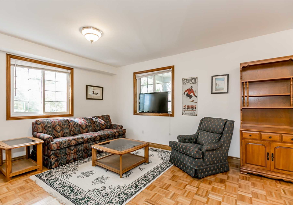 101-32nd-street-s-wasaga-beach-ontario-s4478362