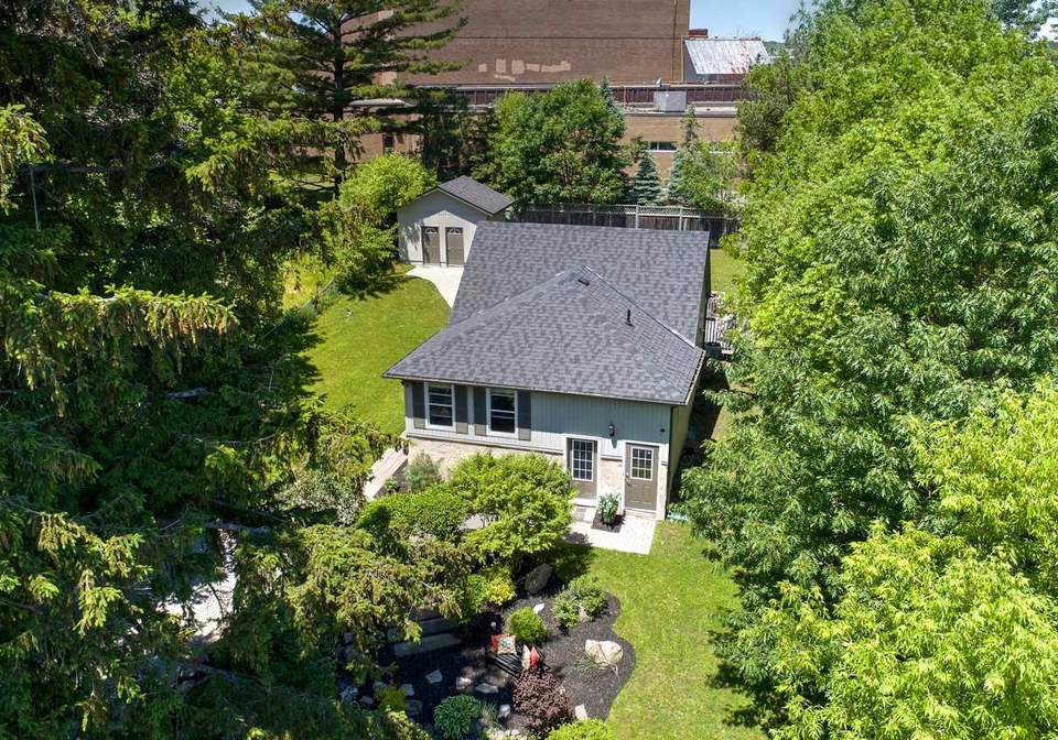 32-grove-street-w-barrie-ontario-s4526381