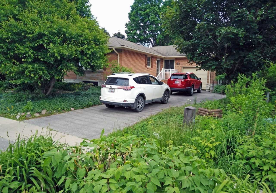 141-grove-street-e-barrie-ontario-s4596904