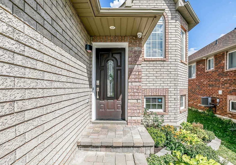 82-ambler-bay-barrie-ontario-s4849967