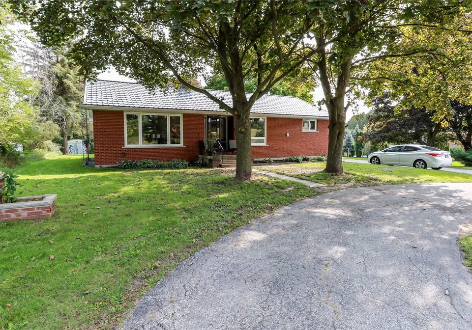 1043-penetanguishene-road-oro-medonte-ontario-s4916272