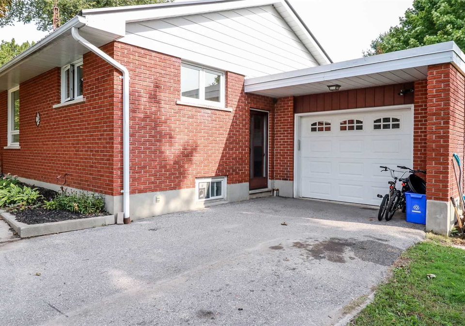 1043-penetanguishene-road-oro-medonte-ontario-s4916272