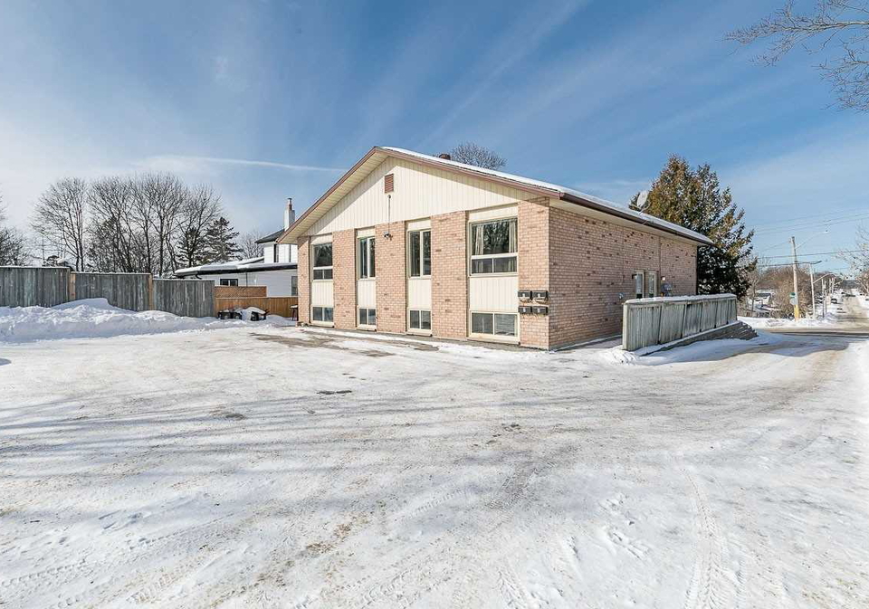 219-oxford-street-orillia-ontario-s5104637