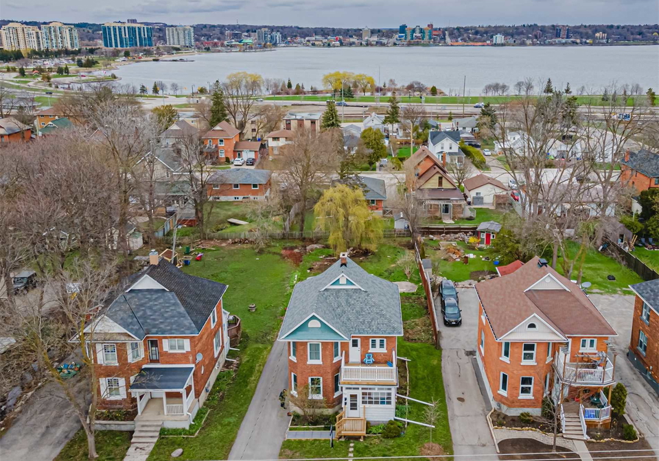 123-burton-avenue-barrie-ontario-s5197936