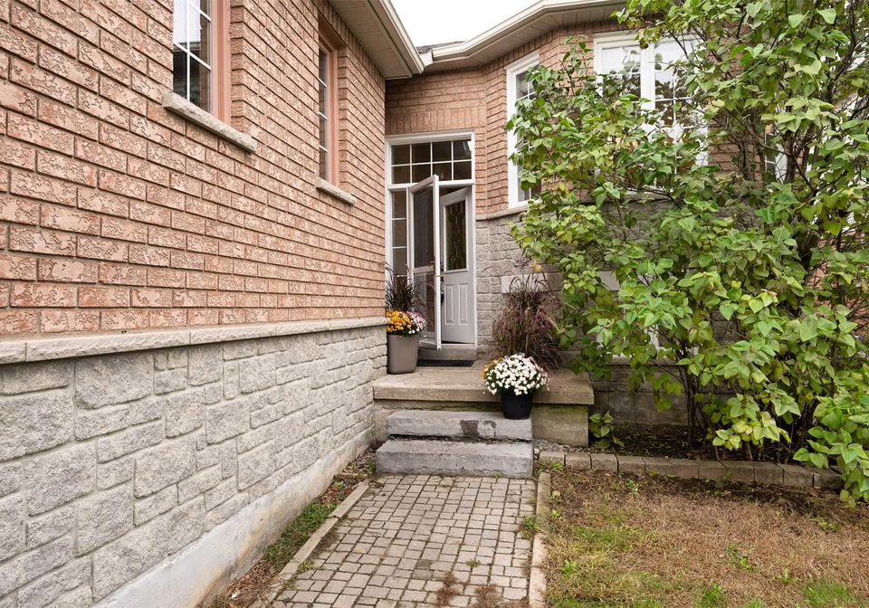 10-leslie-avenue-barrie-ontario-s5395163
