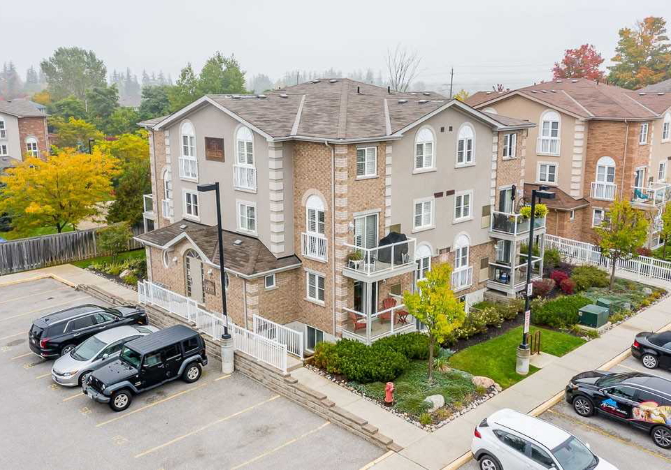 141-sydenham-wells-barrie-ontario-s5398923
