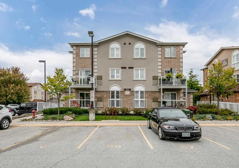 141-sydenham-wells-barrie-ontario-s5398923