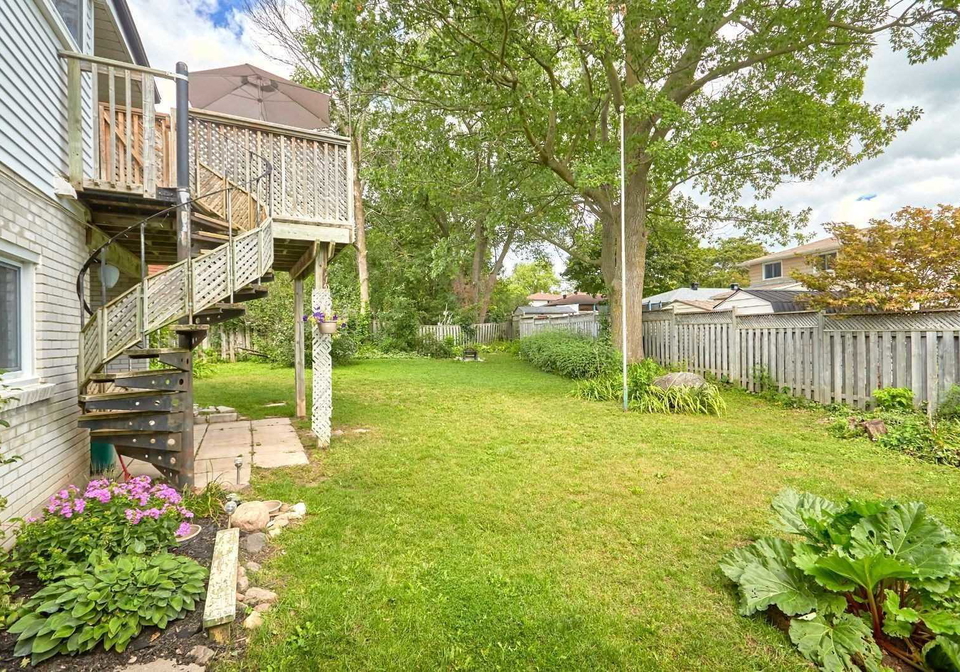 6-wall-court-barrie-ontario-s5555118