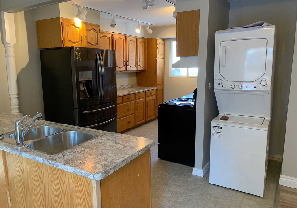 60-gibbard-crescent-collingwood-ontario-s5641500