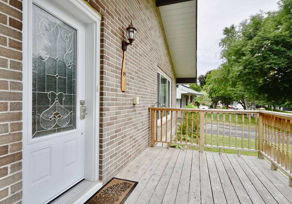 19-howard-crescent-barrie-ontario-s5684216