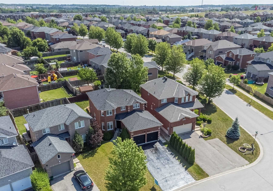 6-max-avenue-barrie-ontario-s5688744