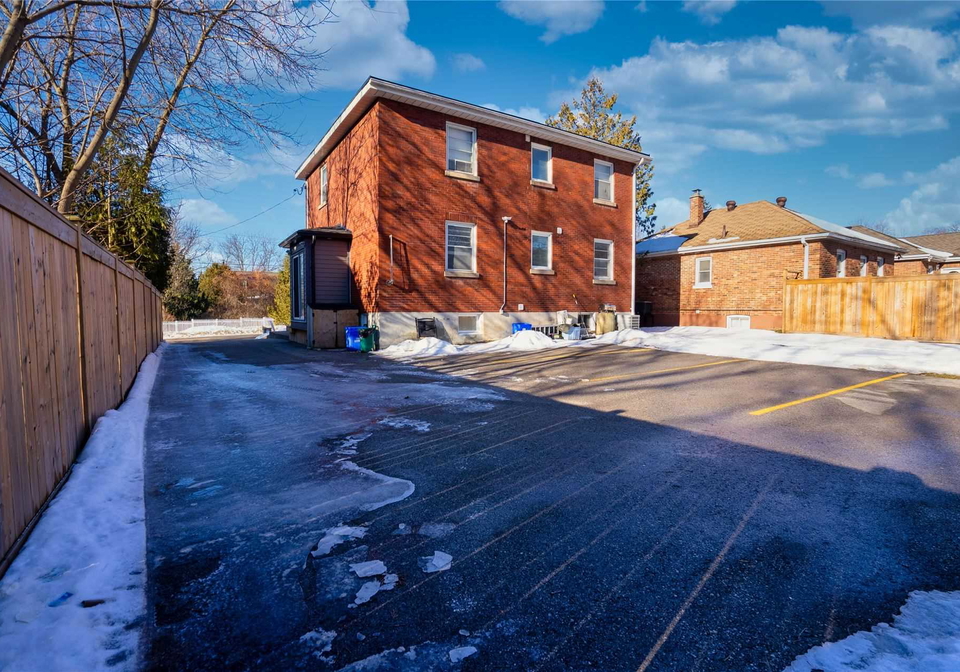 21-thomson-street-barrie-ontario-s5914653