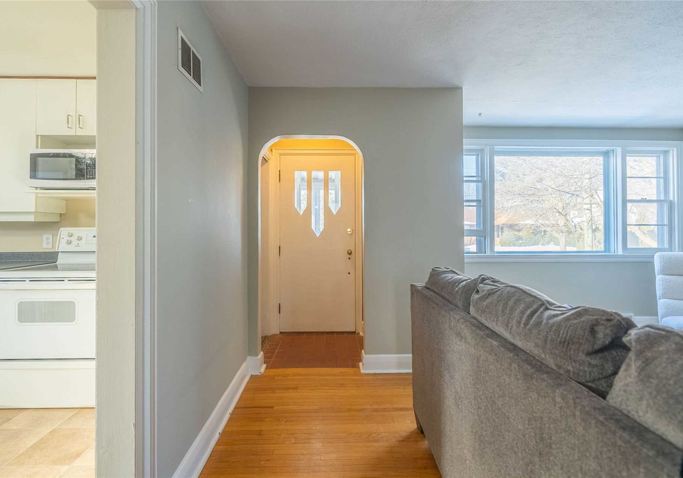 21-thomson-street-barrie-ontario-s5914653