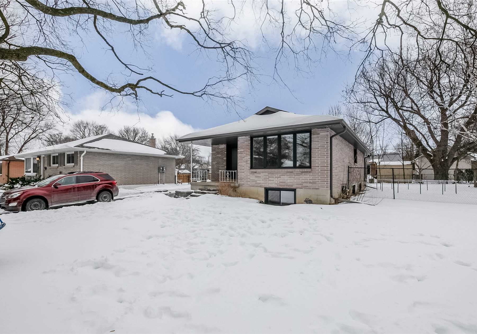 23-parkdale-crescent-barrie-ontario-s5940919