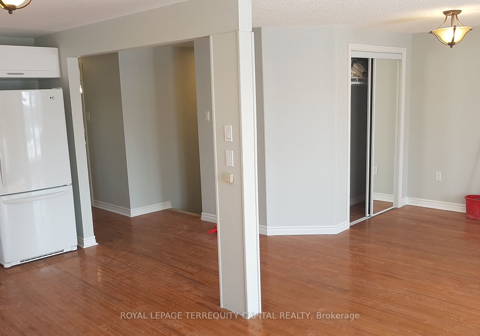 5-ford-street-barrie-ontario-s8077464