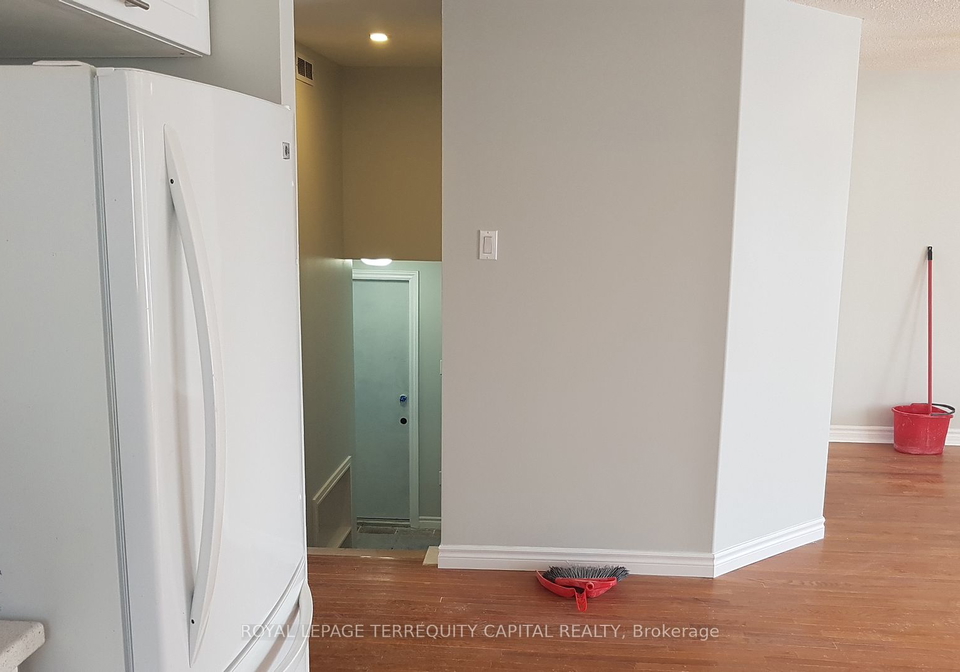 5-ford-street-barrie-ontario-s8077464