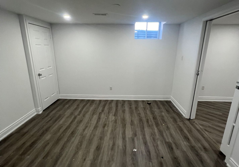 16-lonsdale-place-barrie-ontario-s8468688