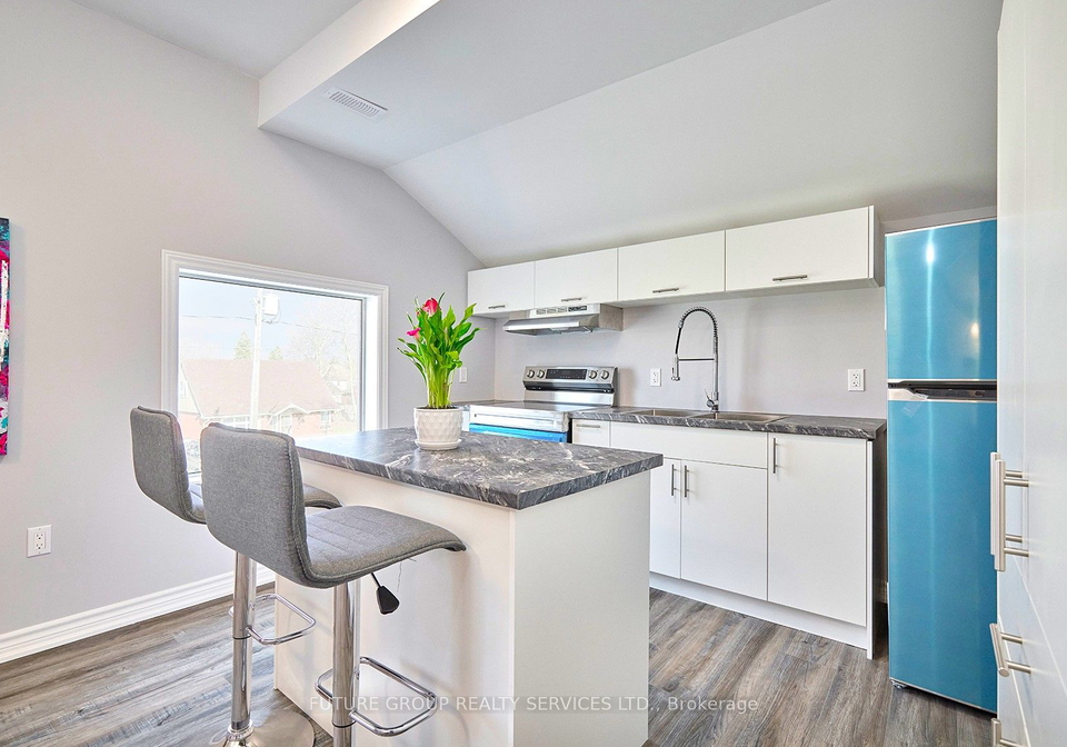 156-peel-street-barrie-ontario-s9034883