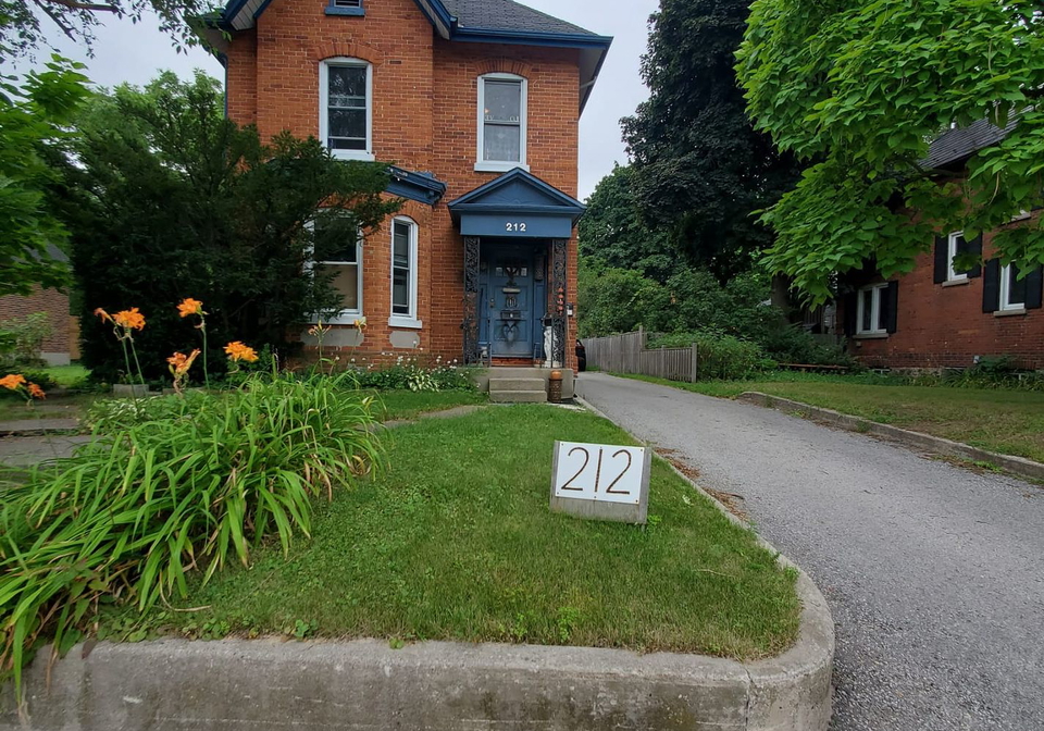 212-bradford-street-barrie-ontario-s9246606