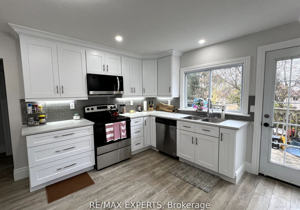 279-blake-street-barrie-ontario-s9768424