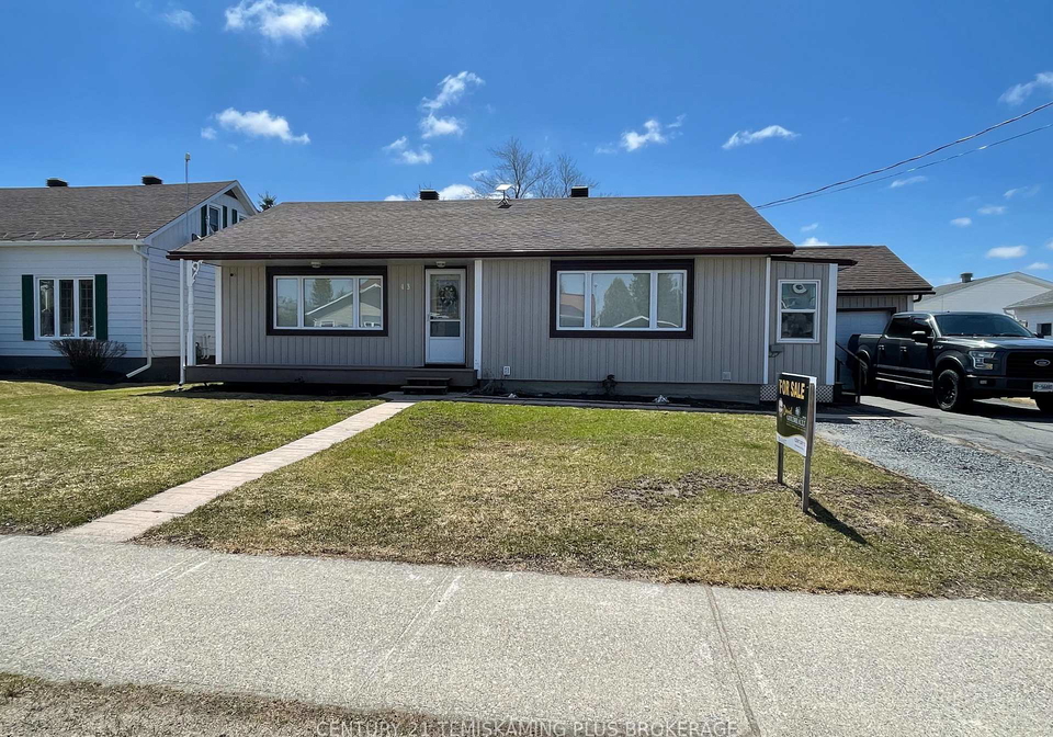 43-tenth-street-e-armstrong-ontario-t12090128