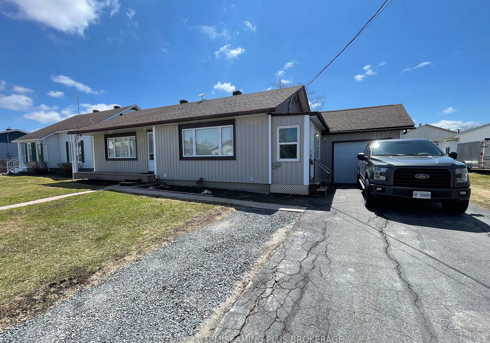 43-tenth-street-e-armstrong-ontario-t12090128