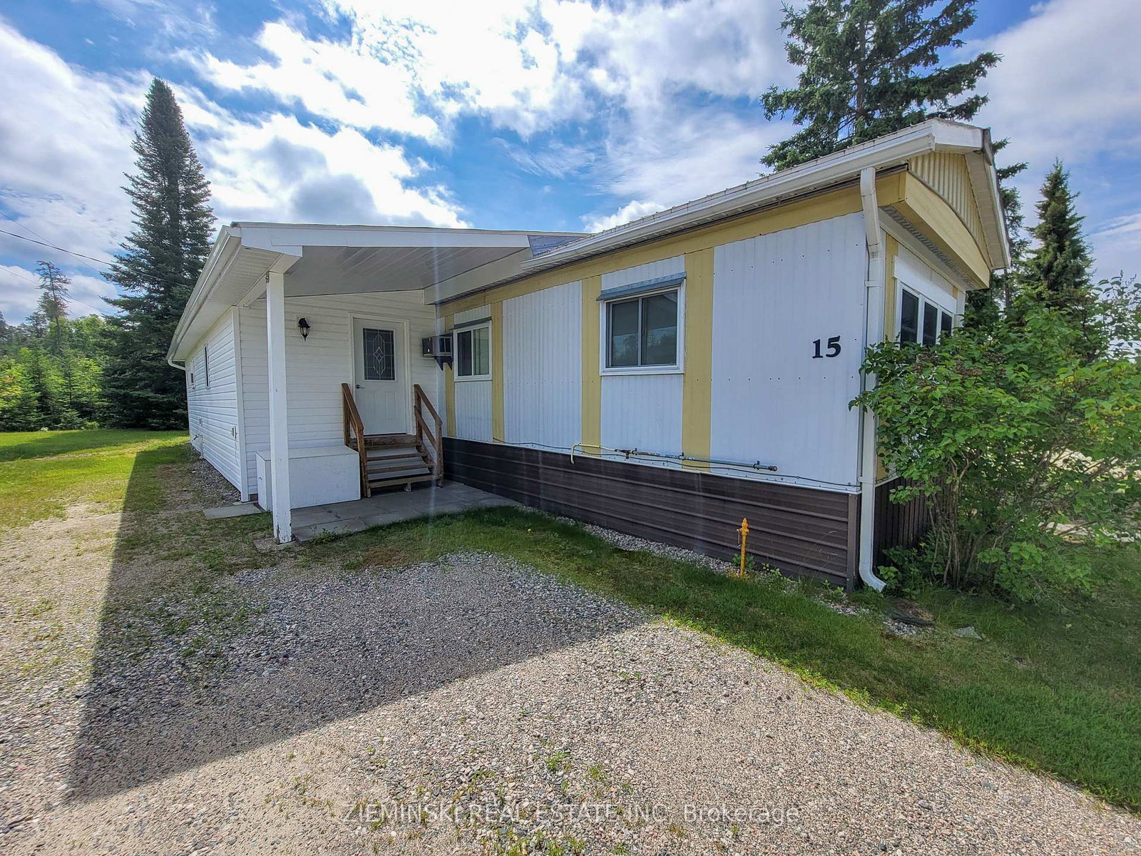 15-8885-hwy-11-highway-iroquois-falls-ontario-t12139944