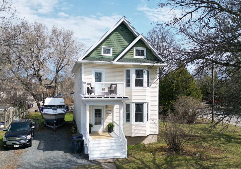 211-farah-avenue-temiskaming-shores-ontario-t12142729
