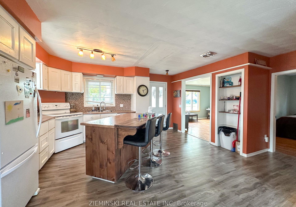 1262-victoria-road-iroquois-falls-ontario-t12160102