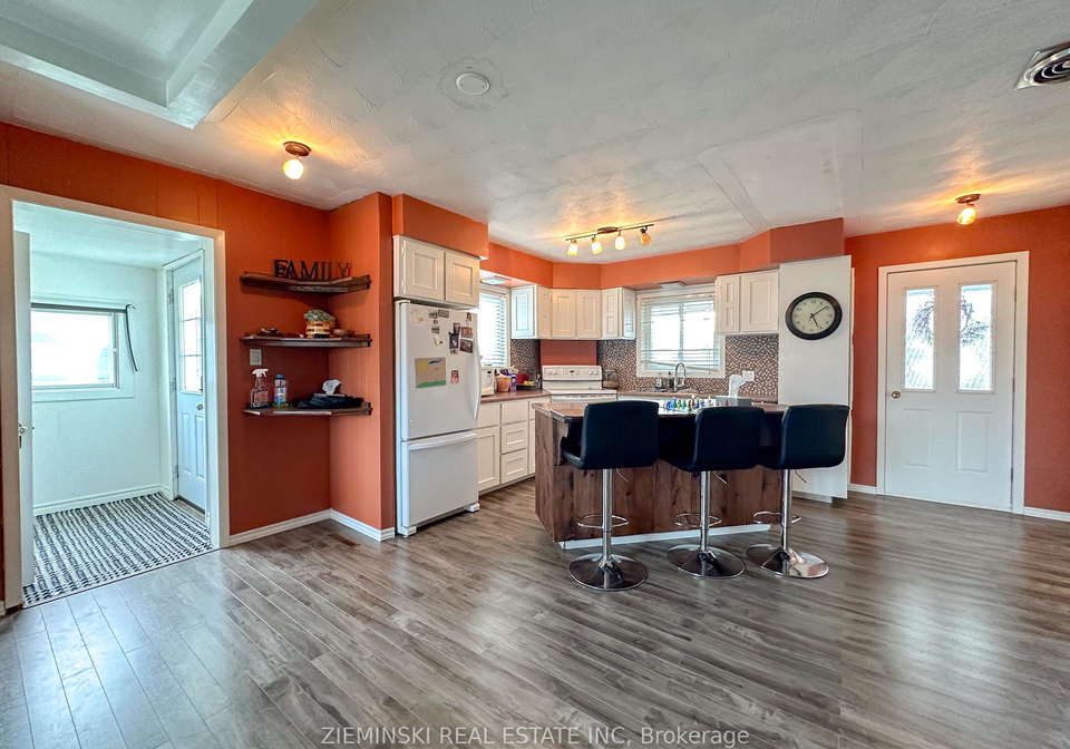 1262-victoria-road-iroquois-falls-ontario-t12160102