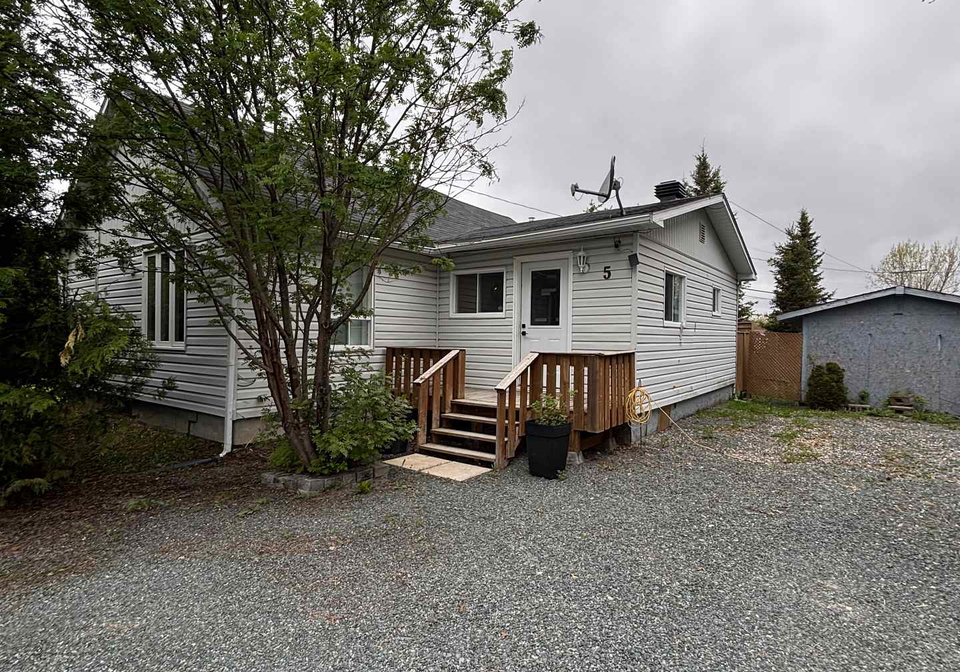 5-algonquin-road-cochrane-ontario-t12189615