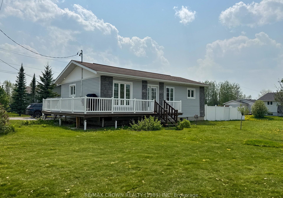 1-bryant-street-hearst-ontario-t12202919