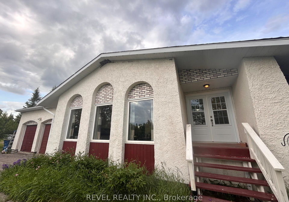 1250-highway-11-south-highway-cochrane-ontario-t12225956