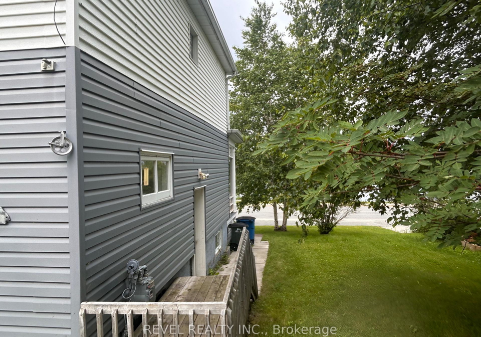 102-twelfth-avenue-cochrane-ontario-t12273458