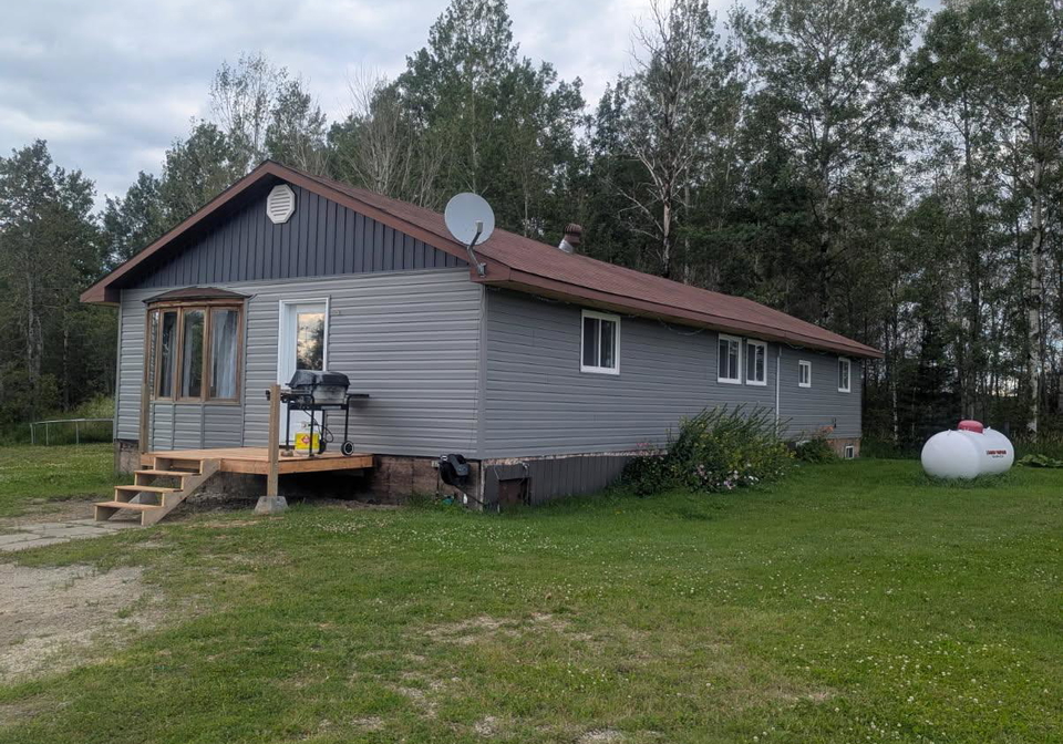 953727-569-highway-englehart-ontario-t12296633