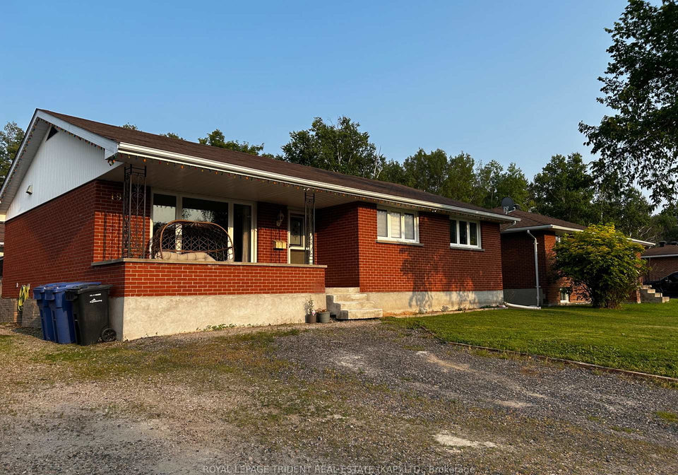 19-ottawa-street-n-kapuskasing-ontario-t12330076