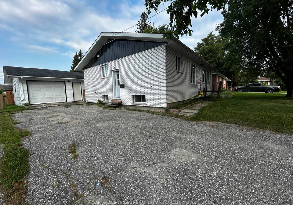 14-w-niagara-street-w-kapuskasing-ontario-t12340074