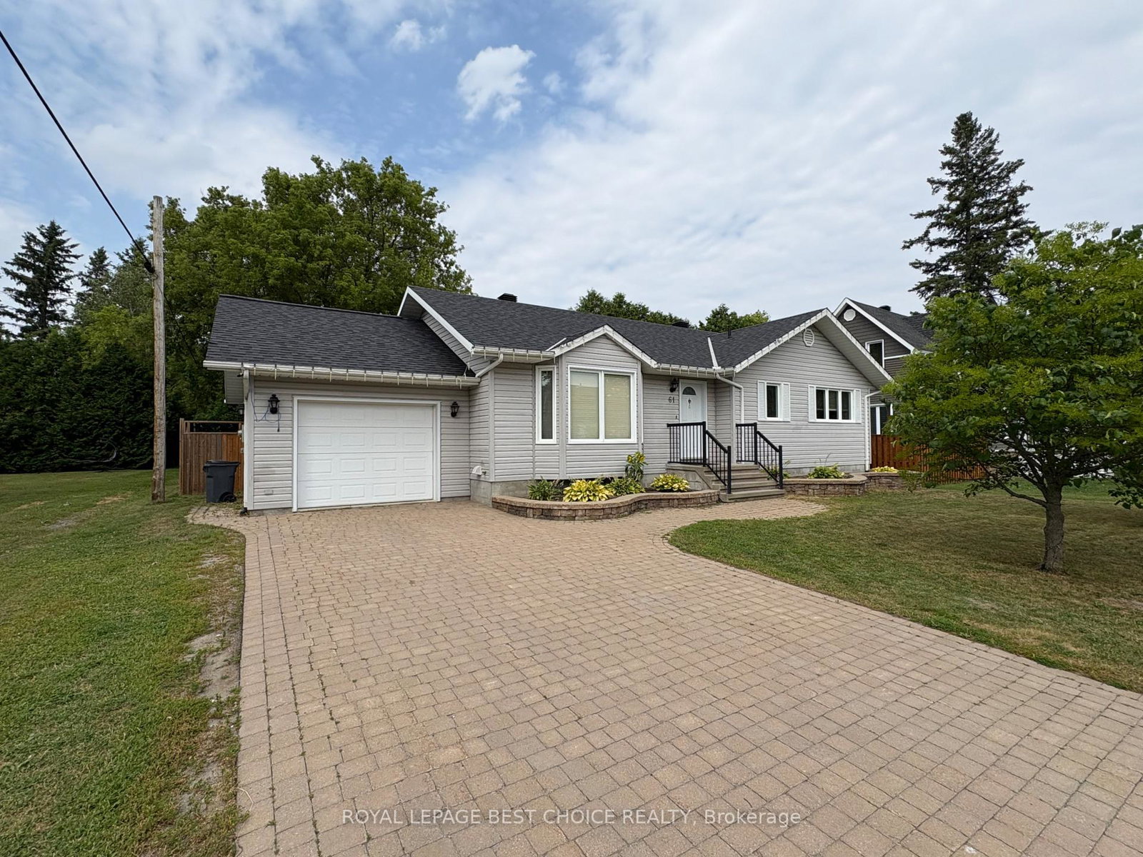 61-pine-avenue-e-temiskaming-shores-ontario-t12346884