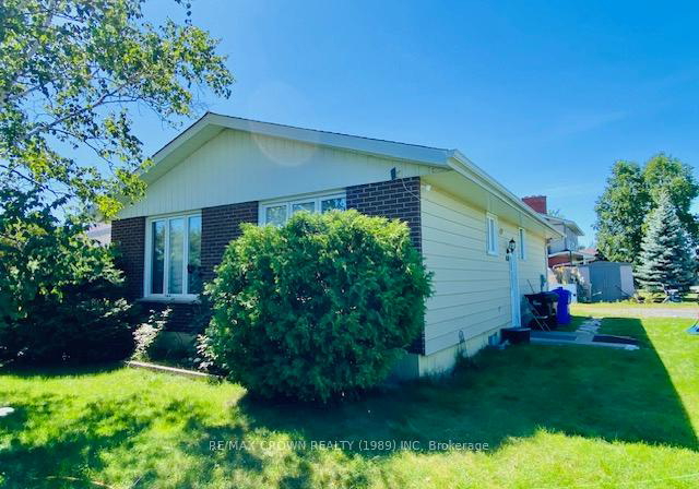 1531-aubin-street-hearst-ontario-t12348895
